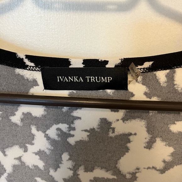 Ivanka Trump black and white print tunic size Large - Picture 3 of 3